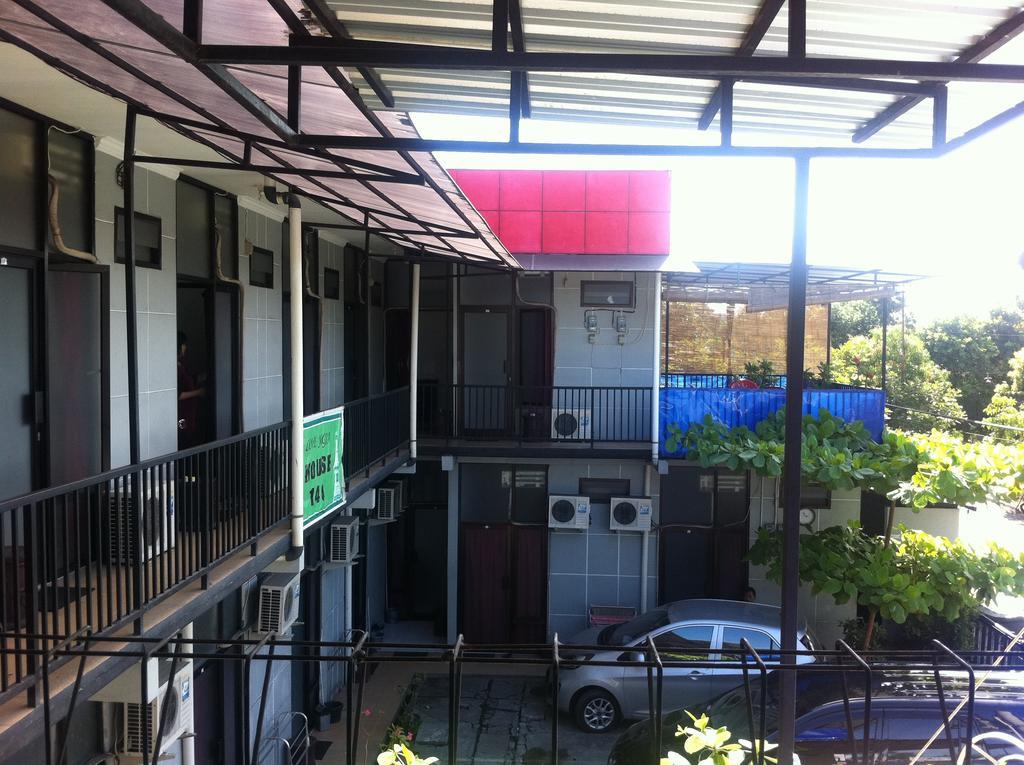 House 140 Otel Baturetno Dış mekan fotoğraf